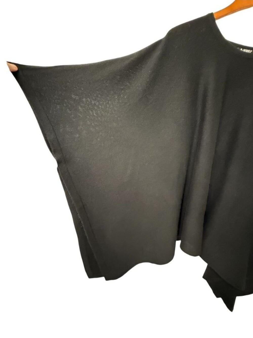 Beryll Women's 100% Cashmere Poncho Sweater Black Oversized Travel EUC One Size - Picture 3 of 8